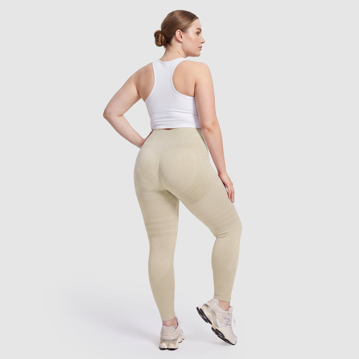 Sculpt 3D Lift & Smooth Leggings in Beige, back